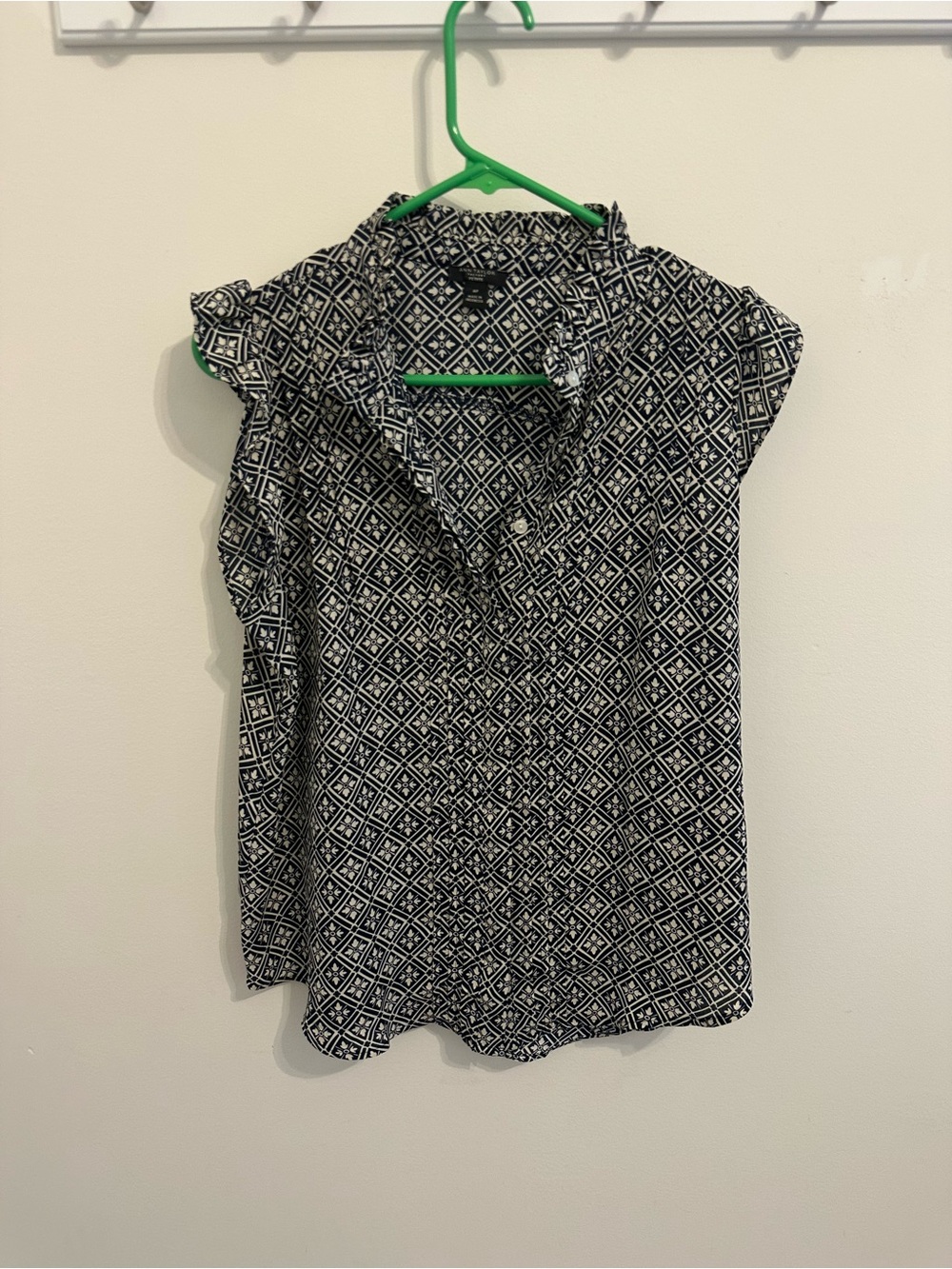 Ann Taylor Black and White Geometric Ruffle-Sleeve Blouse